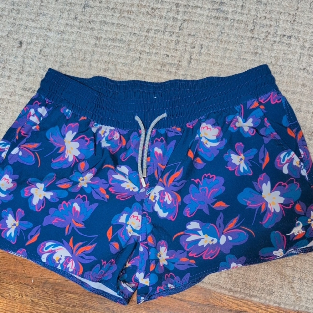 Vibrant Floral Women's Athletic Shorts